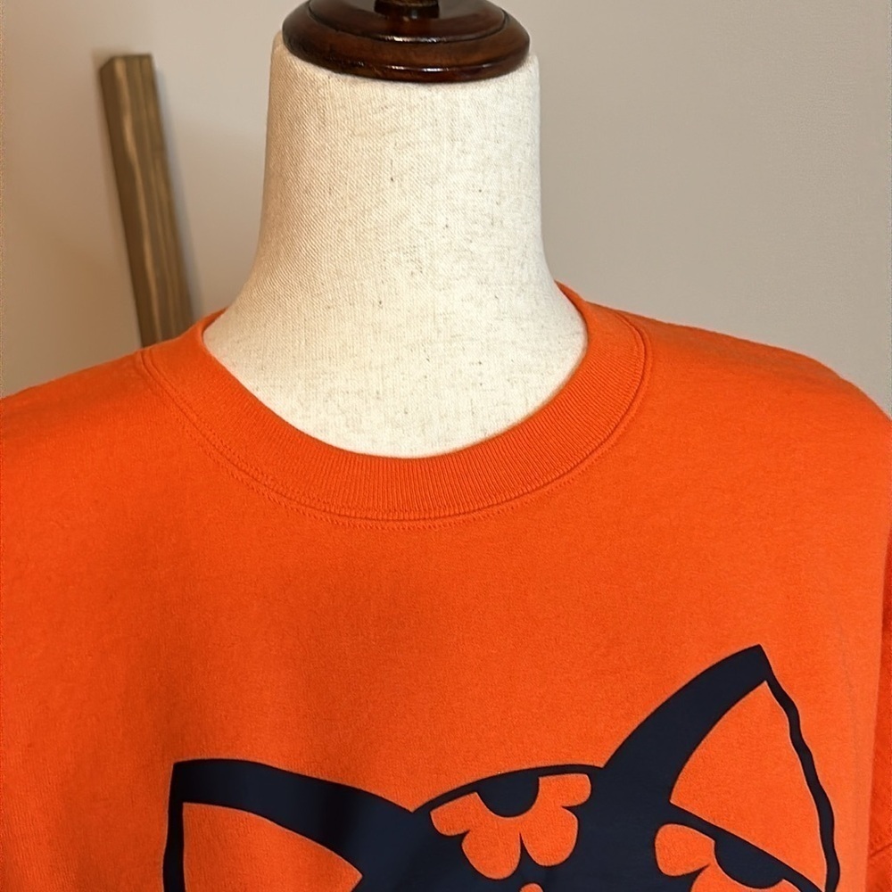 Small Business Sweatshirt HTV Black Cat Design on Crewneck Sweatshirt Size XL - Picture 6 of 17